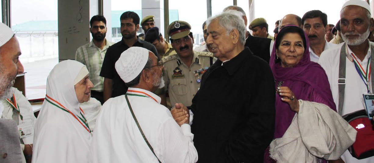 Mufti sees off first batch of Haj pilgrims